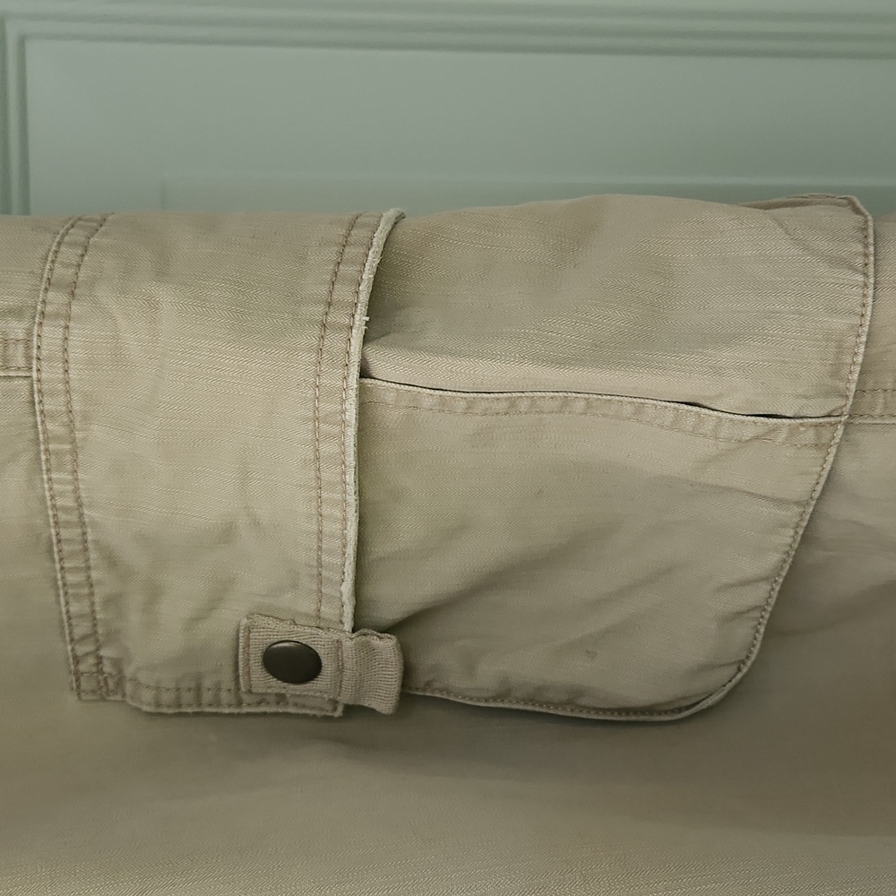 Axist Men's Sz32, Khaki Color, 2 Snap, 2 Button, 2 Front Pockets, Belt Loops - Picture 2 of 9